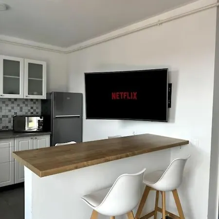 Apartment Seville Cu Terasa & La Munte Brasov